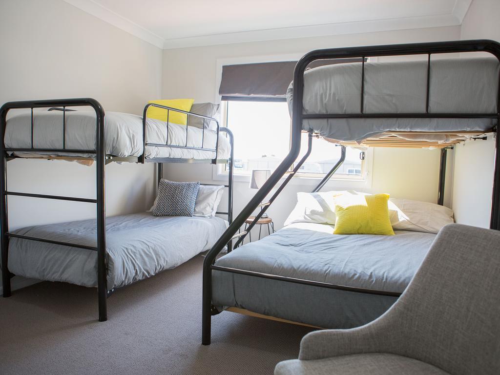 Skylodge Temora Luaran gambar